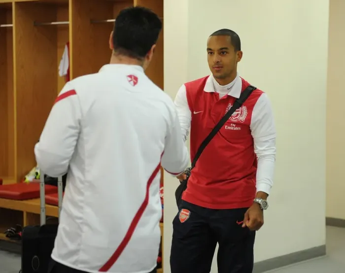 Framed Print : Theo Walcott Gears Up: Arsenal vs West Bromwich Albion, Premier League 2011-12 Framed Print : Theo Walcott Gears Up: Arsenal vs West Bromwich Albion, Premier League 2011-12