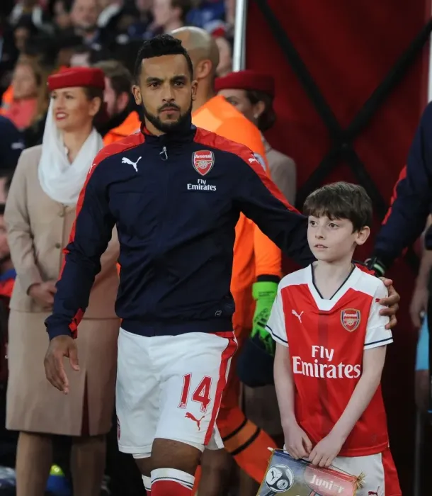 Framed Print : Theo Walcott Leads Arsenal Out against West Ham United - Premier League 2016-17