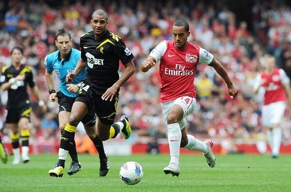 Theo Walcott Outmaneuvers David Ngog: Arsenal vs Bolton Wanderers, 2011-12 Premier League