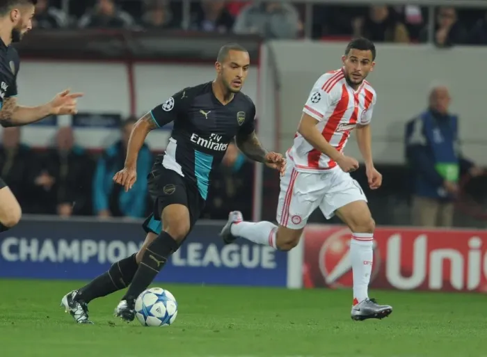 Framed Print : Theo Walcott Outmaneuvers Omar Elabdellaoui: A Football Masterclass at Olympiacos vs. Arsenal, UEFA Champions League, 2015 Framed Print : Theo Walcott Outmaneuvers Omar Elabdellaoui: A Football Masterclass at Olympiacos vs. Arsenal, UEFA Champions League, 2015