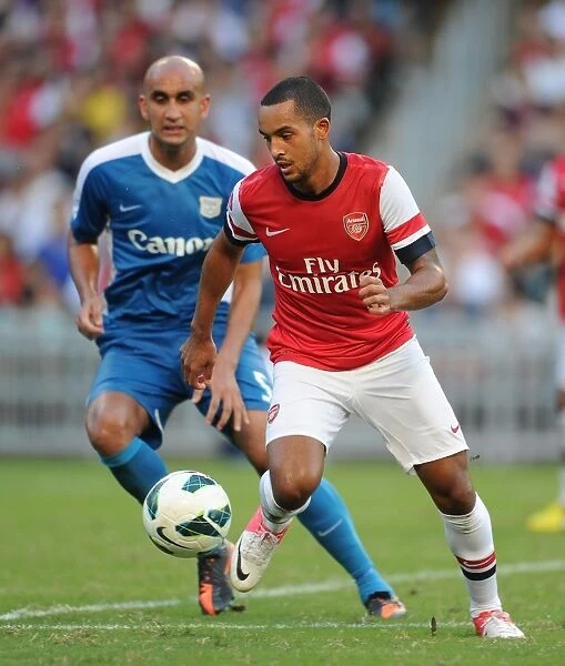 Theo Walcott Outmaneuvers Zeshan Rehman: Kitchee FC vs. Arsenal FC, 2012
