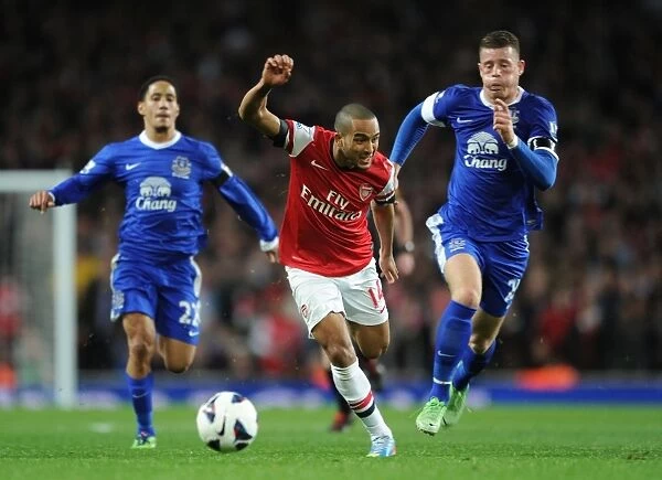 Theo Walcott Outpaces Ross Barkley: Arsenal vs Everton, Premier League 2012-13
