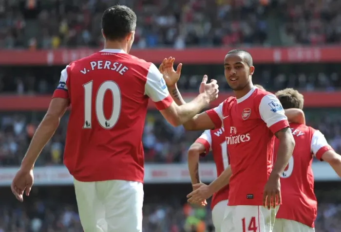 Framed Print : Theo Walcott and Robin van Persie (Arsenal) celebrate Arsenals goal Framed Print : Theo Walcott and Robin van Persie (Arsenal) celebrate Arsenals goal