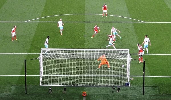 Theo Walcott Scores Arsenal's Second Goal Against West Ham United (April 2017)
