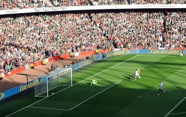 Theo Walcott Scores Brace: Arsenal vs. Tottenham, Premier League 2011-12