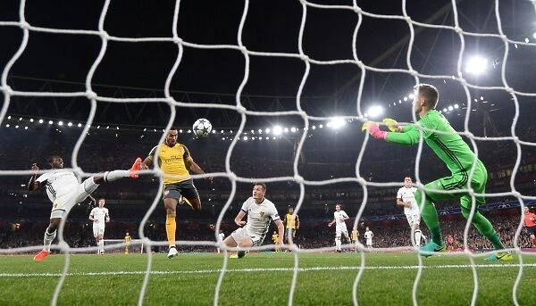 Theo Walcott Scores First Arsenal Goal Against FC Basel in UEFA Champions League (2016-17)