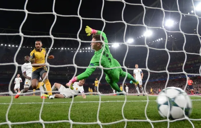 Framed Print : Theo Walcott Scores First Arsenal Goal Against FC Basel (2016)