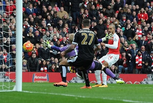 Theo Walcott Scores the First Goal: Arsenal vs. Leicester City, Premier League 2015-16