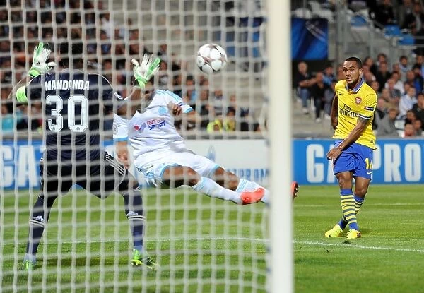Theo Walcott Scores Against Mandanda: Arsenal Triumphs Over Marseille in Champions League Clash