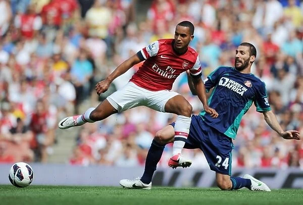 Theo Walcott vs Carlos Cuellar: Intense Battle at Arsenal v Sunderland (2012-13)