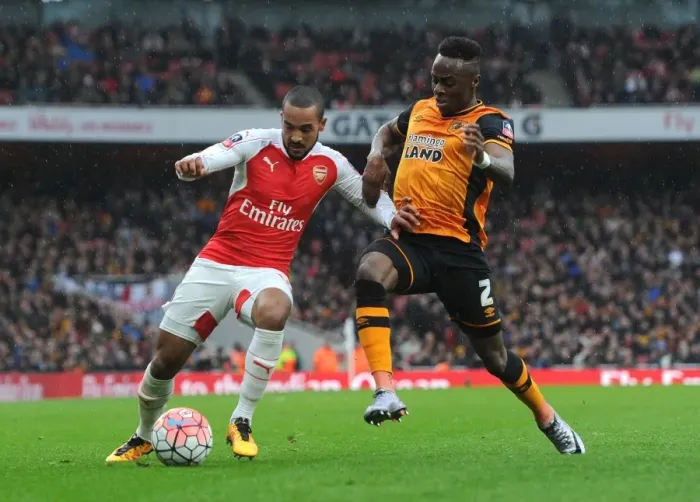 Framed Print : Theo Walcott vs. Moses Odubajo: A Battle at The Emirates - Arsenal vs. Hull City FA Cup Clash Framed Print : Theo Walcott vs. Moses Odubajo: A Battle at The Emirates - Arsenal vs. Hull City FA Cup Clash