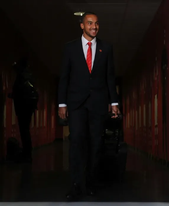 Framed Print : Theo Walcott's Arrival: Arsenal FC vs RSC Anderlecht, UEFA Champions League, 2014