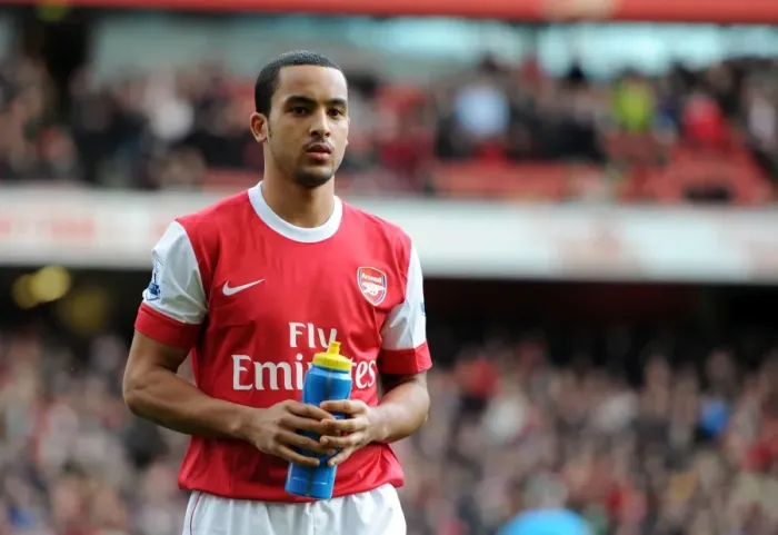 Framed Print : Theo Walcott's Brace: Arsenal Cruises Past Wolverhampton Wanderers 2-0 in Premier League
