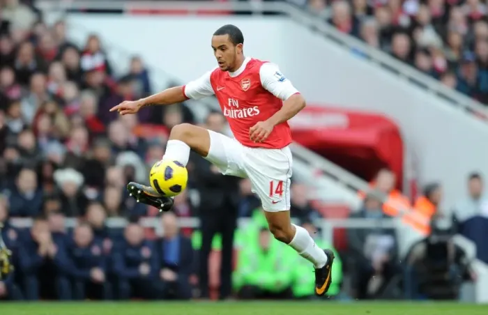 Framed Print : Theo Walcott's Brace: Arsenal's 3-0 Victory Over Wigan Athletic in the Premier League