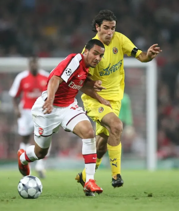 Framed Print : Theo Walcott's Brace Leads Arsenal to 3-0 Victory over Villarreal in UEFA Champions League Quarterfinals (Pires Included) Framed Print : Theo Walcott's Brace Leads Arsenal to 3-0 Victory over Villarreal in UEFA Champions League Quarterfinals (Pires Included)