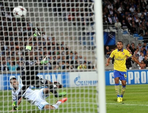 Theo Walcott's Champion Goal: Arsenal Triumphs over Marseille