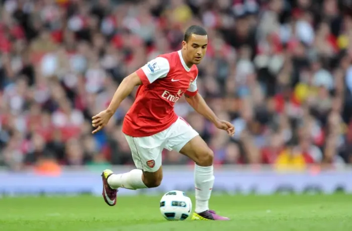 Framed Print : Theo Walcott's Determined Standoff at Emirates: Arsenal vs. Blackburn Rovers, 0-0 Barclays Premier League (April 2011)