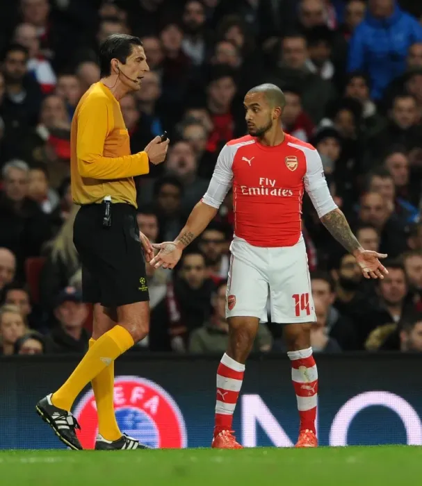 Framed Print : Theo Walcott's Dispute with Referee Deniz Aytekin during Arsenal vs AS Monaco UEFA Champions League Match Framed Print : Theo Walcott's Dispute with Referee Deniz Aytekin during Arsenal vs AS Monaco UEFA Champions League Match