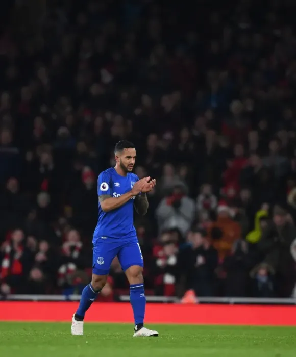 Framed Print : Theo Walcott's Emotional Substitution: Arsenal vs. Everton, Premier League 2017-18 Framed Print : Theo Walcott's Emotional Substitution: Arsenal vs. Everton, Premier League 2017-18