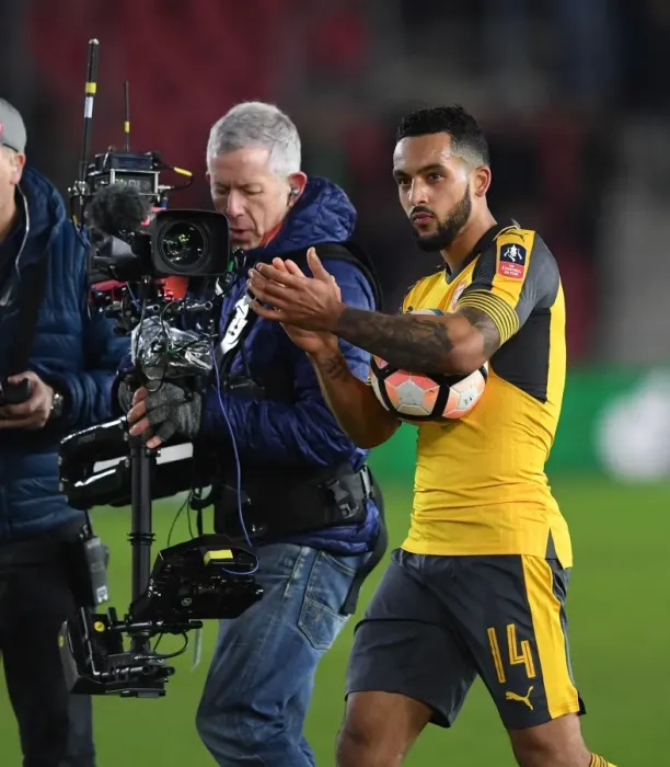 Framed Print : Theo Walcott's FA Cup Triumph: Arsenal Overpower Southampton Framed Print : Theo Walcott's FA Cup Triumph: Arsenal Overpower Southampton