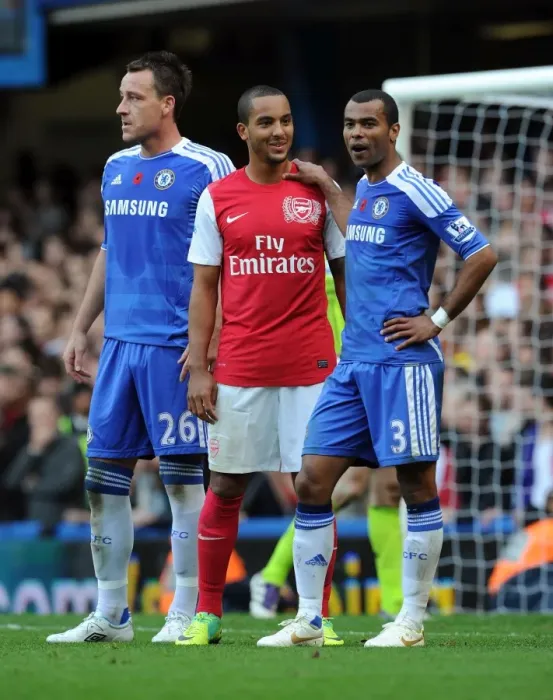 Framed Print : Theo Walcott's Five-Goal Onslaught: Arsenal's Thrilling 5-3 Victory Over Chelsea (Premier League, Stamford Bridge, 29 / 10 / 11)