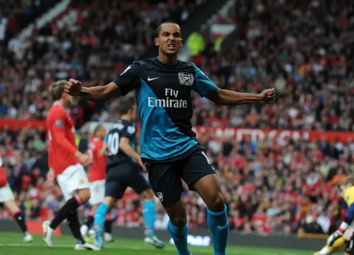 Framed Print : Theo Walcott's Goal: Manchester United vs. Arsenal, Premier League 2011-12 Framed Print : Theo Walcott's Goal: Manchester United vs. Arsenal, Premier League 2011-12