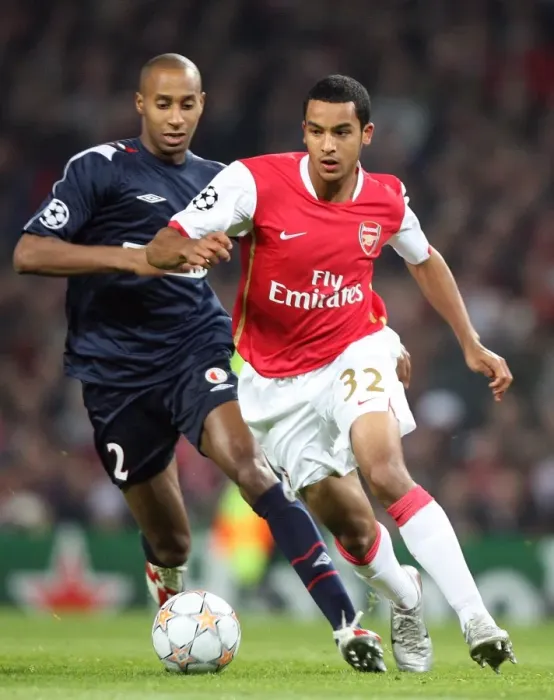 Framed Print : Theo Walcott's Hat-Trick: Arsenal's Dominant 7-0 Victory Over Slavia Prague in Champions League Group H