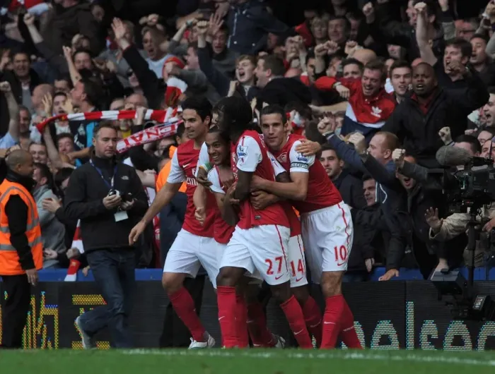 Framed Print : Theo Walcott's Hat-Trick: Arsenal's Thrilling 5-3 Victory Over Chelsea