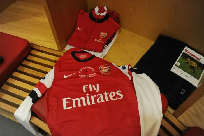 Framed Print : Theo Walcott's Poppy Shirt in Arsenal Changing Room (Arsenal vs Fulham, 2012-13) Framed Print : Theo Walcott's Poppy Shirt in Arsenal Changing Room (Arsenal vs Fulham, 2012-13)