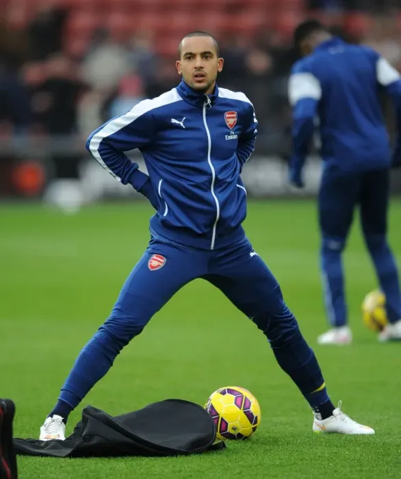 Framed Print : Theo Walcott's Pre-Match Routine: Southampton vs. Arsenal, Premier League 2014-15