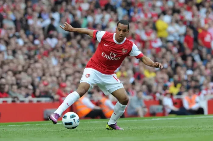 Framed Print : Theo Walcott's Stalemate: Arsenal 1-1 Liverpool, Barclays Premier League, Emirates Stadium, 17 / 04 / 11