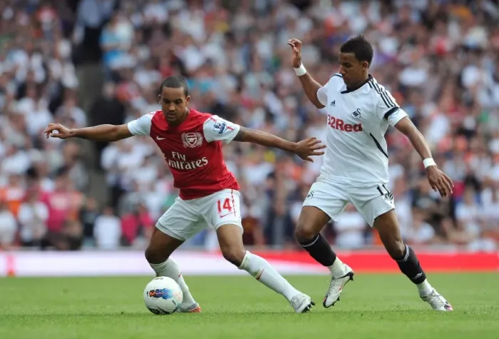 Framed Print : Theo Walcott's Strike: Arsenal's 1-0 Victory Over Swansea City in the Premier League, 10 / 9 / 11