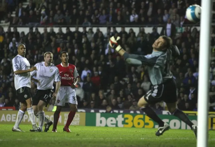 Framed Print : Theo Walcott's Stunner: Arsenal's Brilliant Goal vs. Derby (4-2), 2008