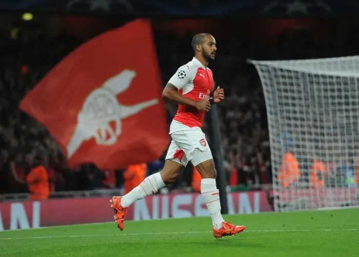 Framed Print : Theo Walcott's Thriller: Arsenal's Champion Goal vs Olympiacos, 2015 Framed Print : Theo Walcott's Thriller: Arsenal's Champion Goal vs Olympiacos, 2015