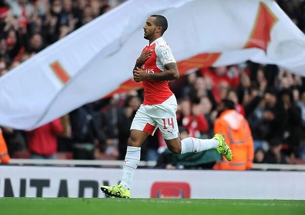 Theo Walcott's Thrilling Goal: Arsenal's Emirates Cup Victory over VfL Wolfsburg (2015 / 16)