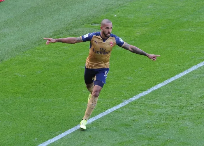 Framed Print : Theo Walcott's Thrilling Goal: Arsenal's Triumph over Leicester City (2015 / 16)