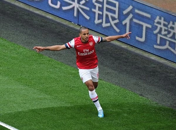 Theo Walcott's Thrilling Goal: Arsenal's Victory over Manchester United, Premier League 2012-13