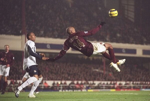 Thierry Henry (Arsenal) Danny Gabbidon (West Ham). Arsenal 2:3 West ham United
