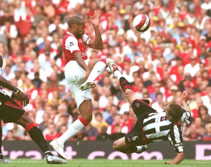 Framed Print : Thierry Henry (Arsenal) Phil Jagielka and Claude Davis (Sheff Utd) Framed Print : Thierry Henry (Arsenal) Phil Jagielka and Claude Davis (Sheff Utd)