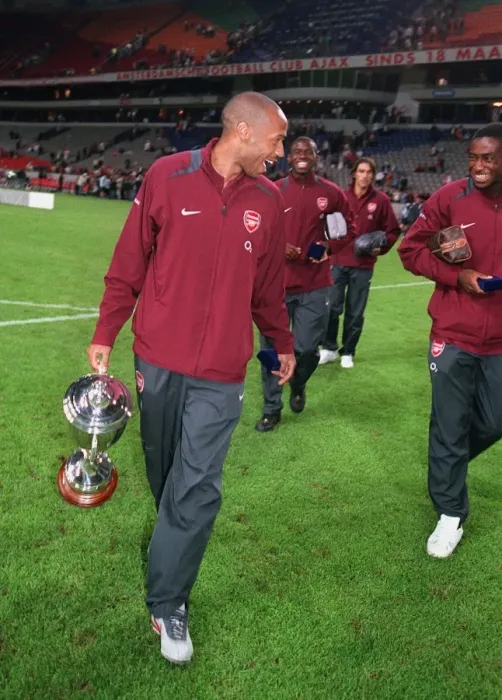 Framed Print : Thierry Henry Leads Arsenal to Amsterdam Tournament Victory over Porto (2005)
