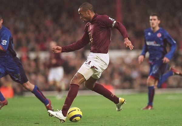 Thierry Henry scores Arsenals 3rd goal his 2nd. Arsenal 7:0 Middlesbrough