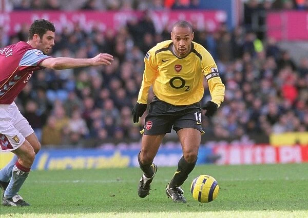Thierry Henry vs Mark Delaney: A Battle at Villa Park, Arsenal vs Aston Villa, FA Premiership, 31 / 12 / 05