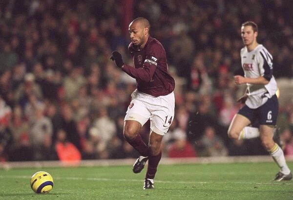 Thierry Henry on his way to scoring Arsenals 3rd goal. Arsenal 4:0 Portsmouth