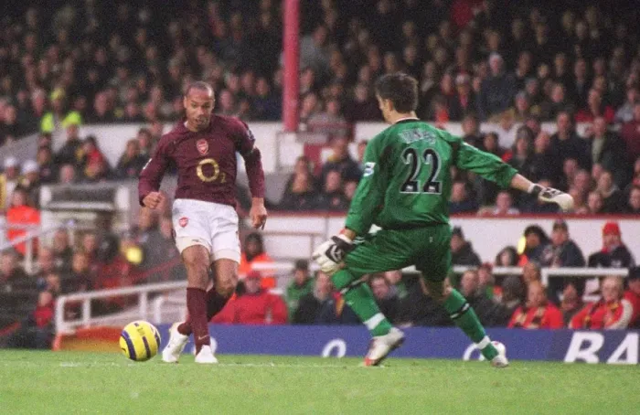 Framed Print : Thierry Henry's Brace: Arsenal's Dominant 7-0 Victory over Middlesbrough, FA Premiership, 2006