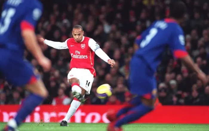 Framed Print : Thierry Henry's Game-Winning Goal: Arsenal 2-1 Manchester United (Emirates, 2007)