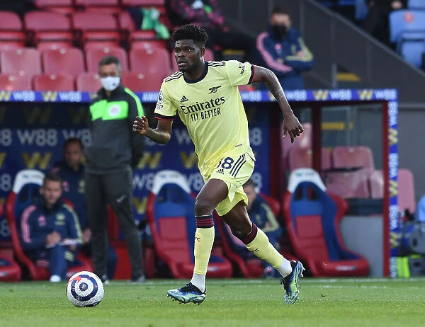Thomas Partey in Action: Arsenal vs. Crystal Palace, Premier League 2020-21