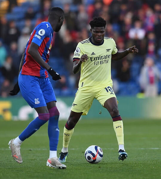 Thomas Partey in Action: Arsenal vs. Crystal Palace, Premier League 2020-21