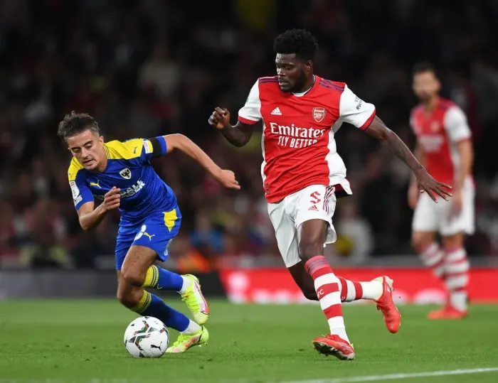Framed Print : Thomas Partey in Action: Arsenal vs AFC Wimbledon, Carabao Cup Third Round