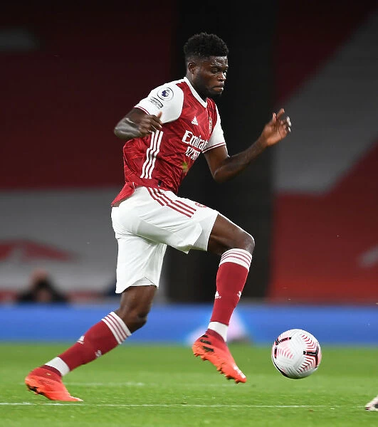 Thomas Partey in Action: Arsenal vs Leicester City (2020-21) - Emirates Stadium Showdown Amidst the Pandemic