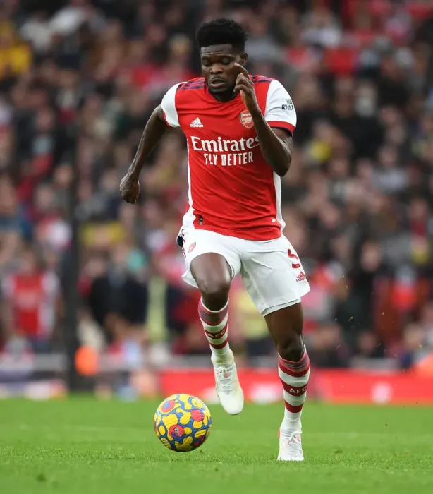 Framed Print : Thomas Partey in Action: Arsenal vs Manchester City, Premier League 2021-22
